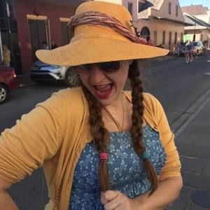 Meet your Posher, Brooke